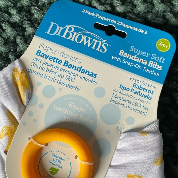 Dr. Browns bandana bibs with teether - Picture 2 of 2